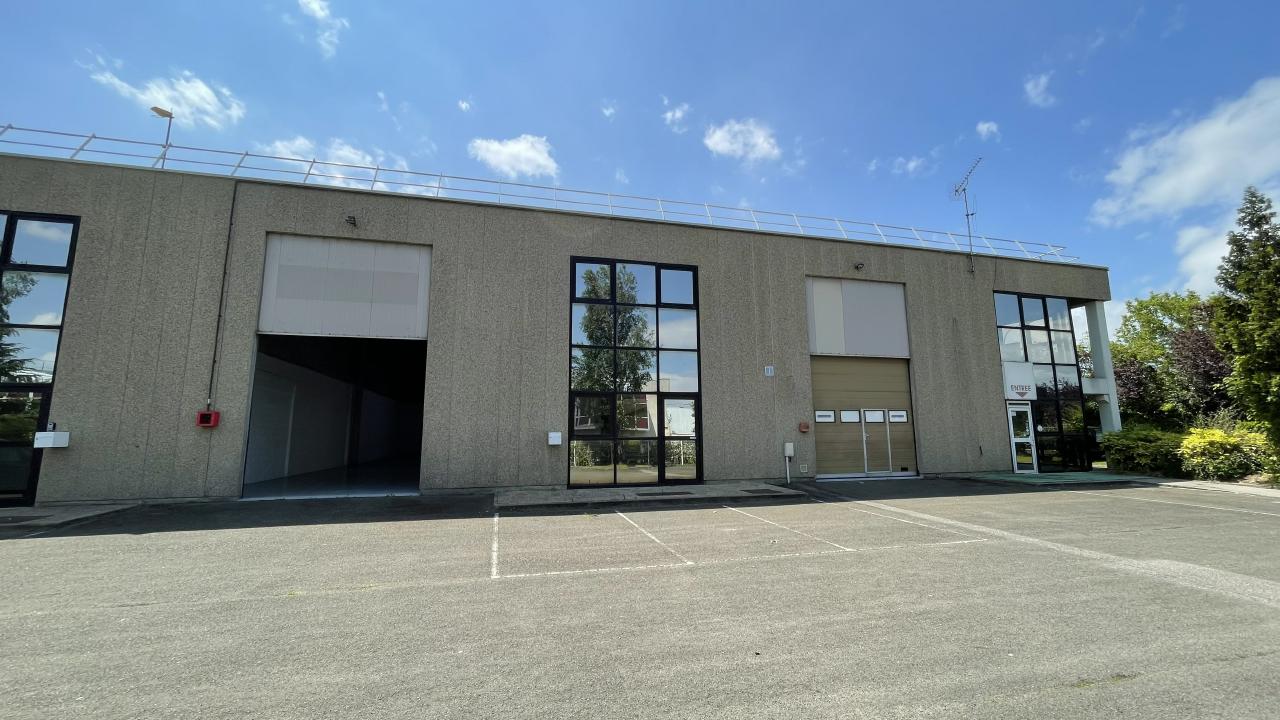 Entrepôt Coignières 1314m² Location entrepôt Coignières Yvelines OLLOG2001318 0